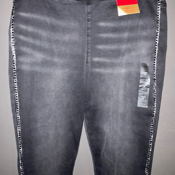 NWT JENNIFER LOPEZ STRETCH PULL ON LEGGINGS - Picture 2 of 10